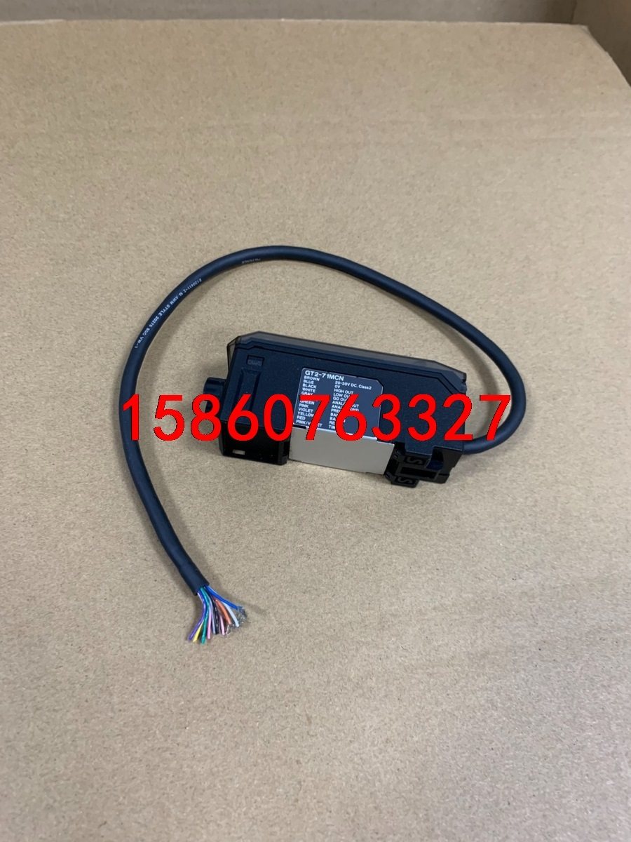 GT2-71MCN基恩士传感器，功能包好，实物图议价