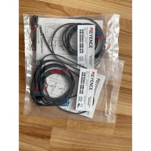 基恩士传感器PR-F51N1 全新原装正品,包装完好实物拍摄议价