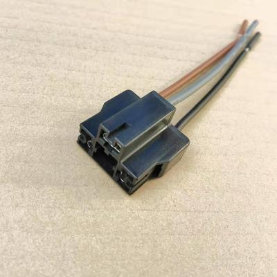 热销汽车H4大灯插座灯泡纯铜线插头接头灯座耐高温尼龙汽车灯泡插