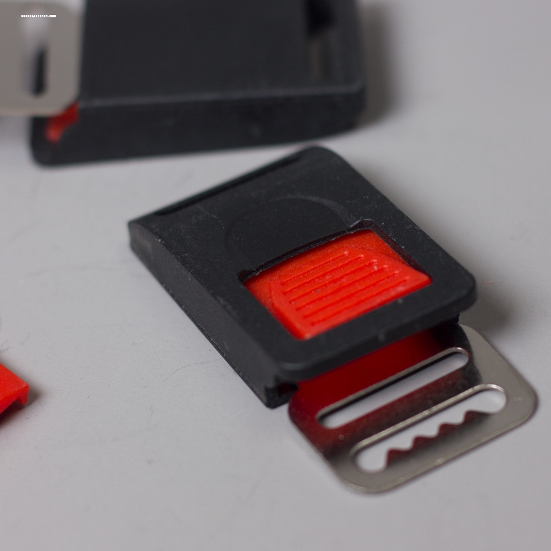 电动车头盔插扣下巴帽带卡扣摩托车安全帽子通用卡子配件三节锁扣