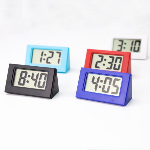 车用电子钟抗震耐高温汽车时间表仪表台看时用车载钟表三角形