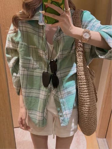 春上新薄荷绿显白格子宽松衬衫