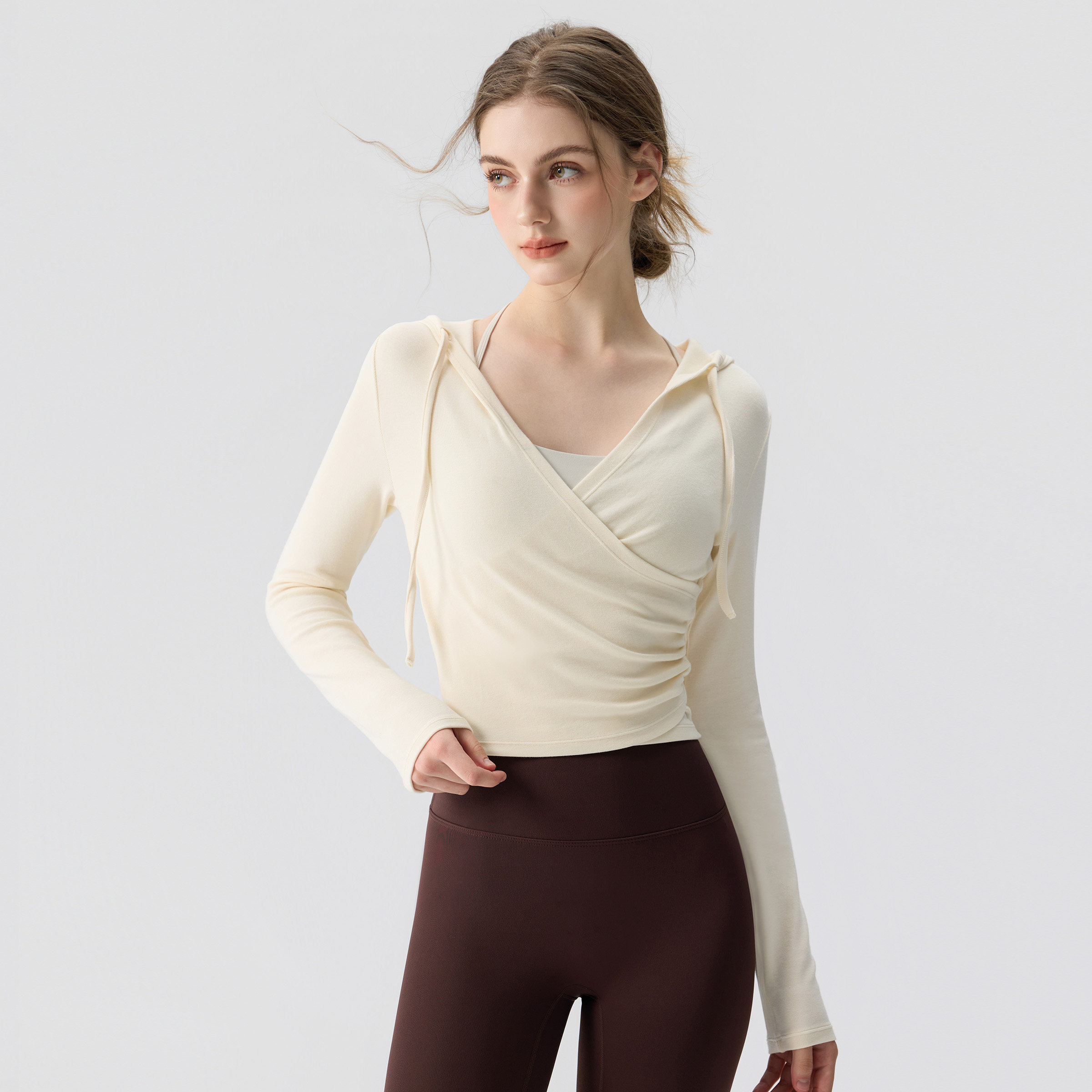 新丽雅速干连帽瑜伽长袖运动上衣