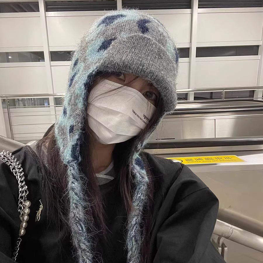 针织帽女秋冬季新款豹纹麻花辫子毛线帽女翻边复古防寒护耳雷锋帽