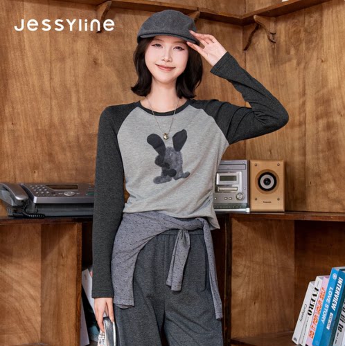 jessyline杰茜莱2026秋新短款撞色卡通印花长袖T恤R630101019-289