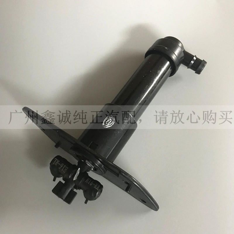 别克14/16新君越君威前杠大灯喷水嘴 新迈锐宝/XL大灯喷水枪配件