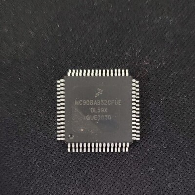 MC908AB32CFUE微控制器芯片,