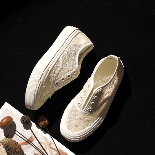 皮诗歌兰蕾丝厚底3CM透气板鞋