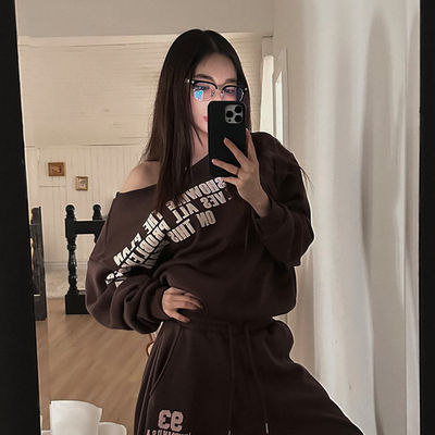 时尚起义字母唇领加绒卫衣T恤