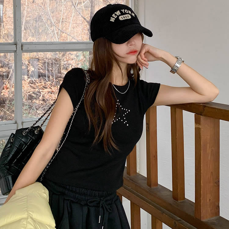 时尚起义韩国潮范2025冬星星铆钉弹力修身加绒短袖T恤dp26010301