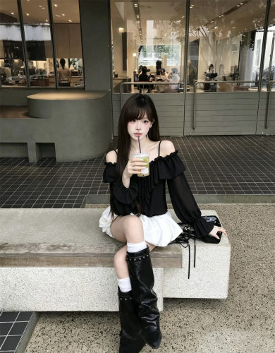 小众设计感宽松荷叶边衬衫女2026春季新款露肩喇叭袖长袖吊带上衣