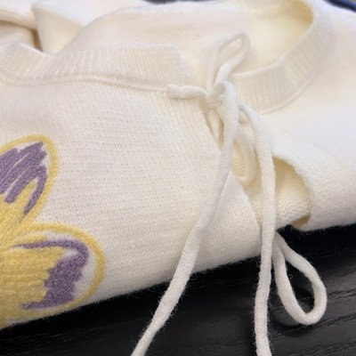 小清新花朵刺绣针织开衫