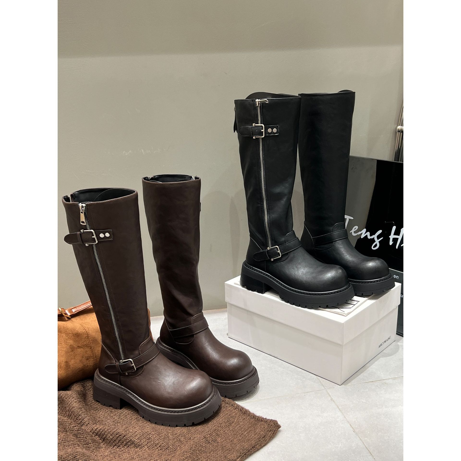 真皮马丁靴套筒圆头高筒靴女