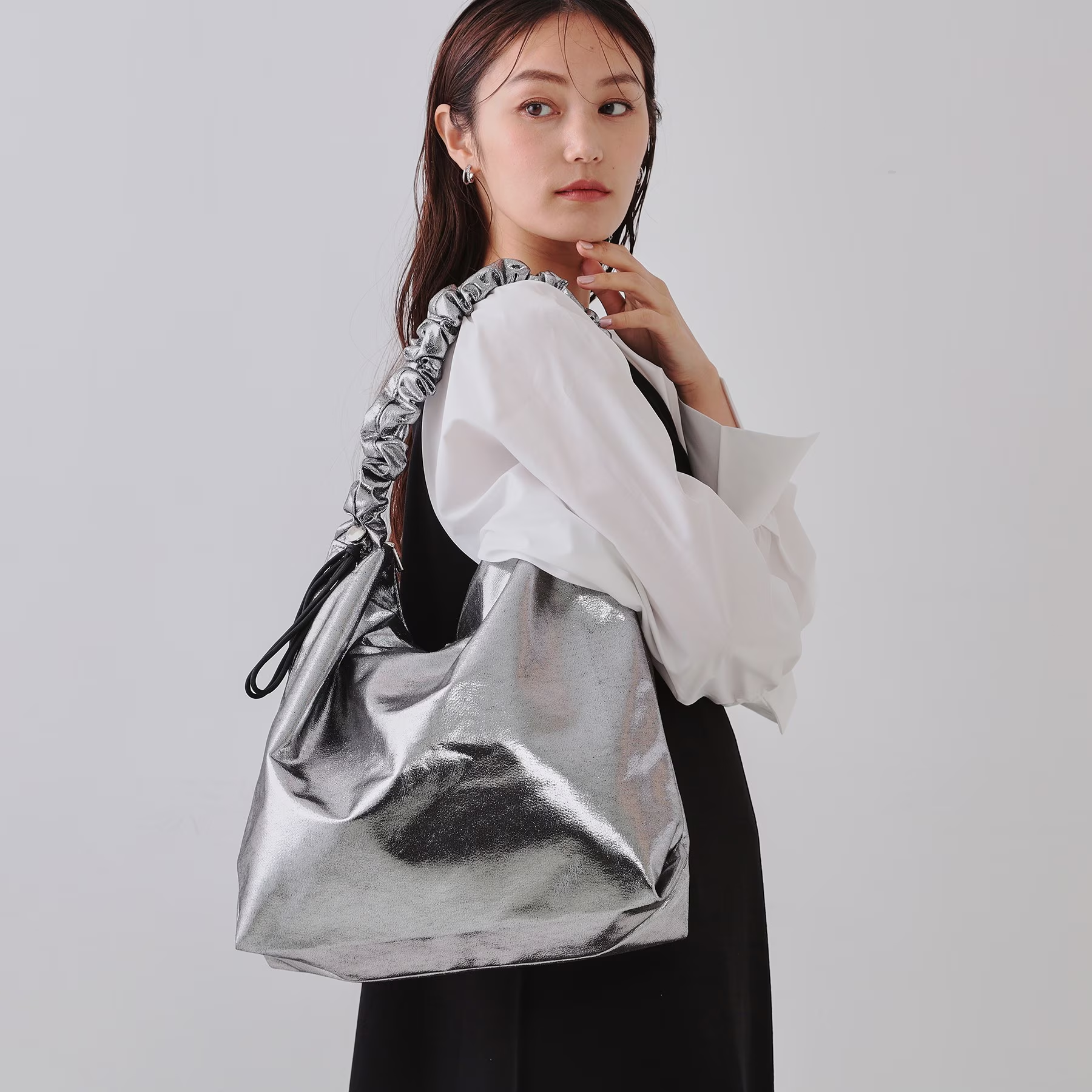 opaque 2026新款日本原单外贸手提单肩手提荷叶边抽绳女包