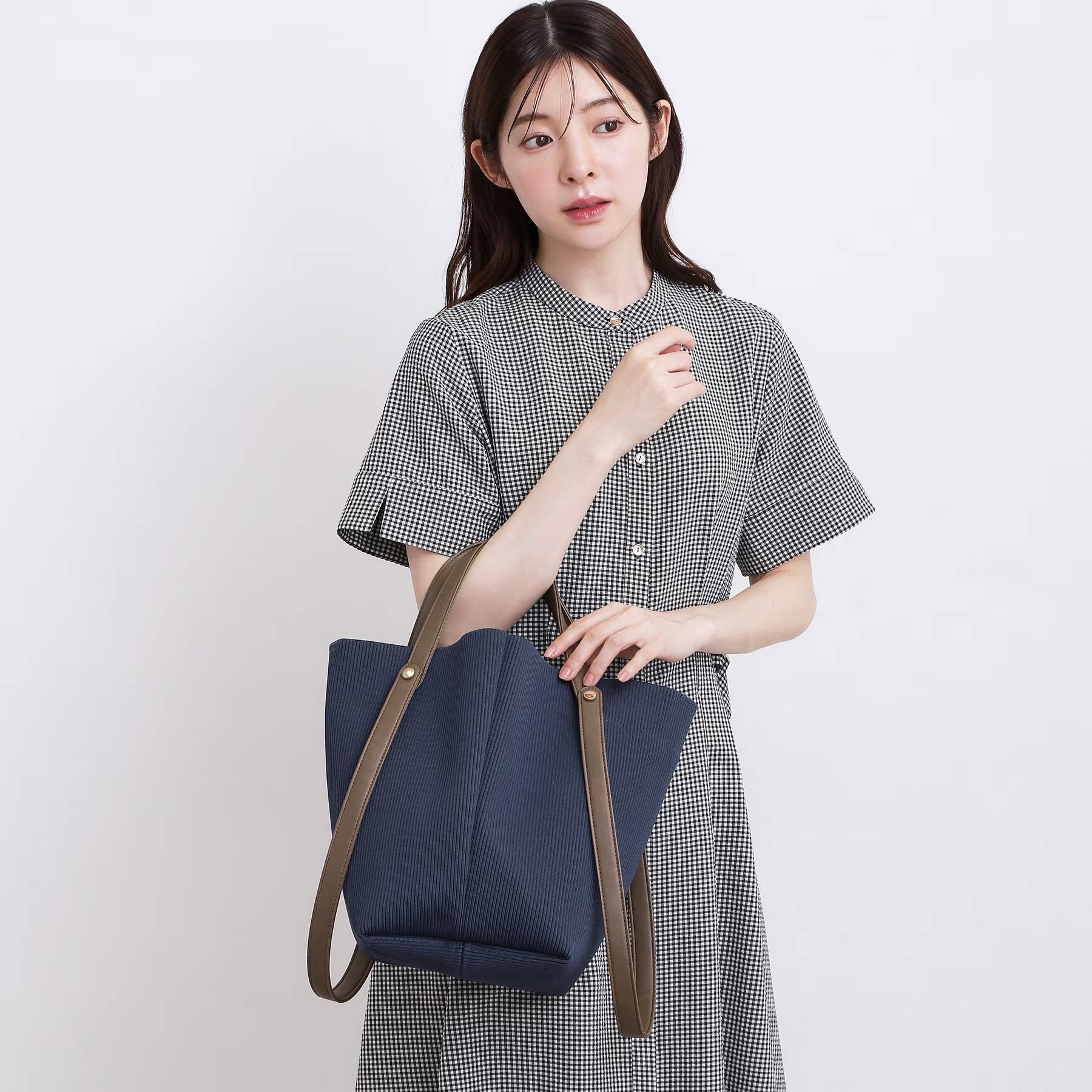 GR 2026新款欧美原单外贸手提单肩针织面料女包