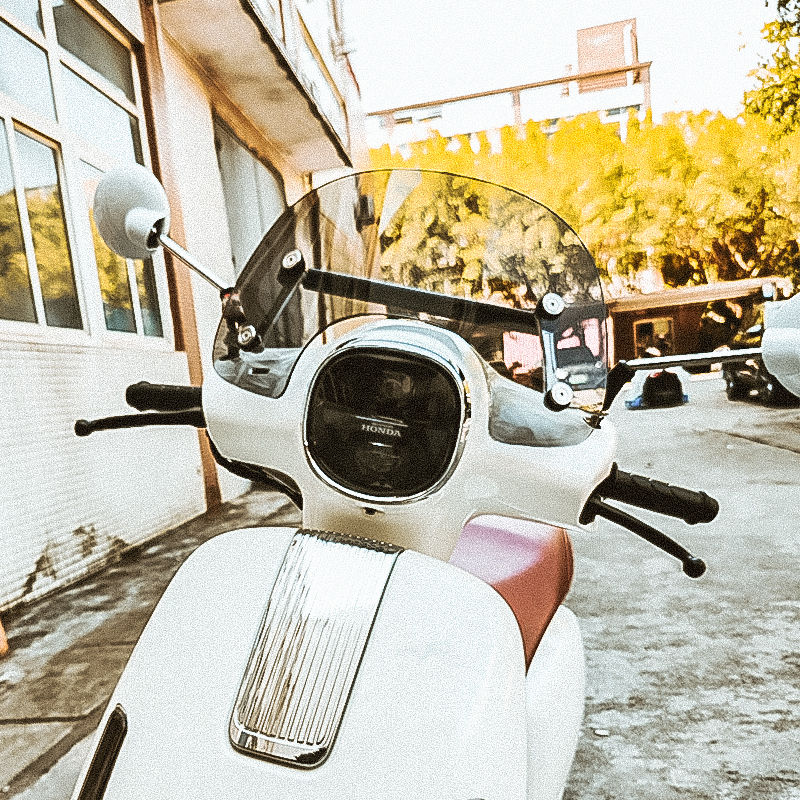 适用本田NWF125新款专用改装风挡F125前挡风复古一体支架配件横杠