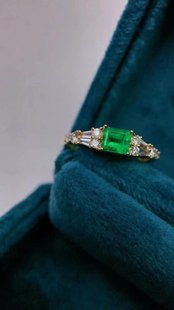 18K金配南非钻石镶女款 0.44克拉天然哥伦比亚祖母绿戒指真金真钻