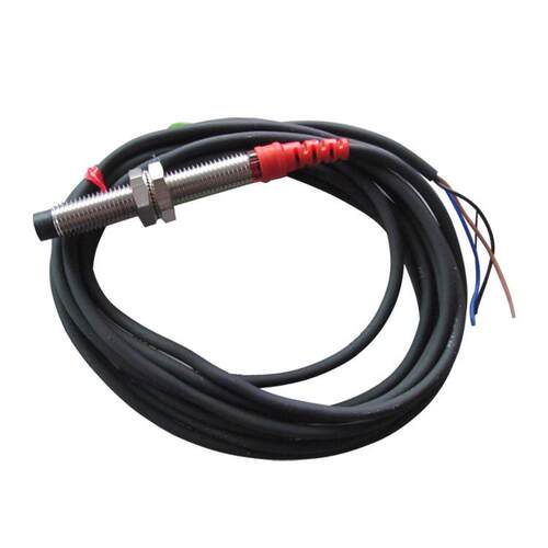 销售接近开关F3C-08KN02-NR2M圆柱型FSC0802-N