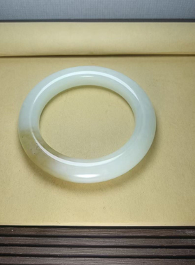 新货纯天然俄料糖白玉泥鳅背手镯玉镯糖白玉粗圆条镯子58-61圈口