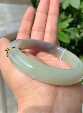 新货爆款天然青海料和田玉白加紫罗兰手镯玉镯烟紫镯子57圈口女款