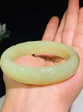 新货爆款新疆若羌和田玉黄口料雕花手镯玉镯糖黄玉镯子55圈口女款