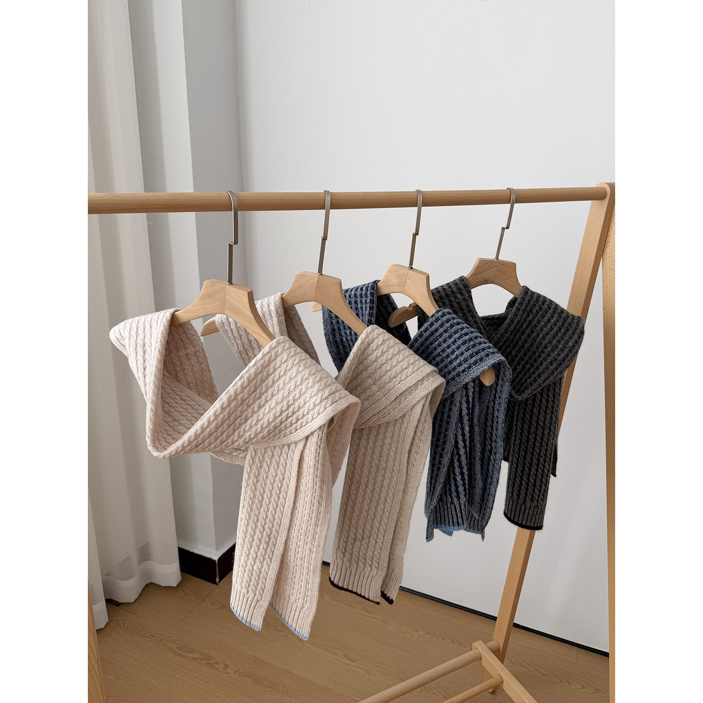 日单！100%山羊绒 经典绞花 男女款针织保暖毛线小众简约围巾围脖