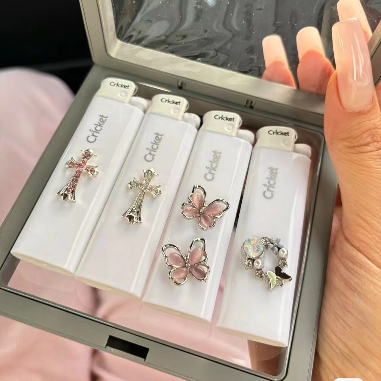 手工手作cricketcricketdiy打火机蝴蝶砂轮滑轮高颜值女生可爱火