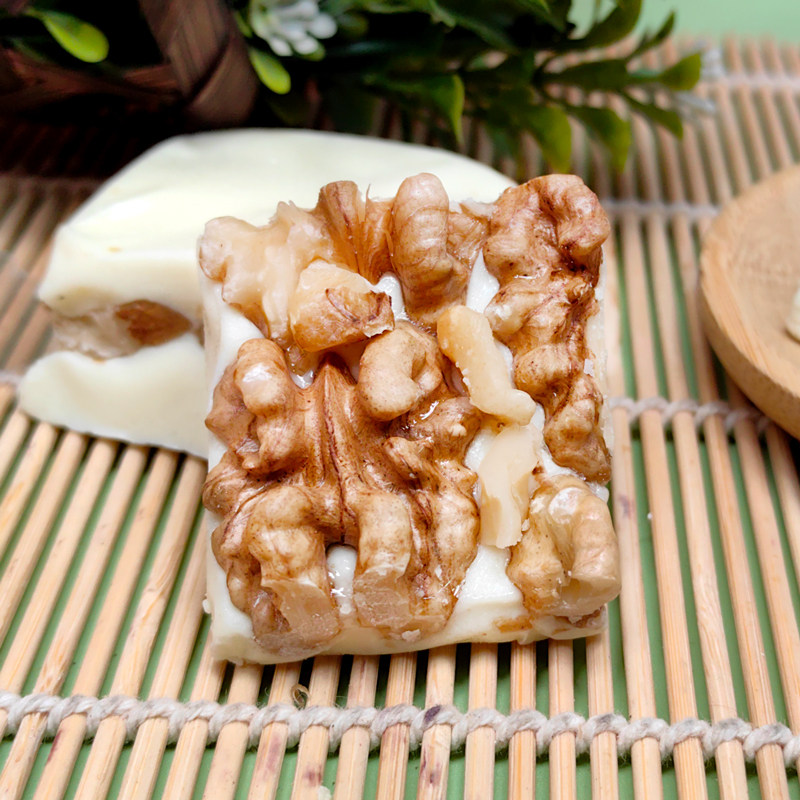 【拍2发3】西域皇后新疆奶派牛奶夹核桃仁独立包装奶疙瘩零食奶块
