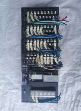 欧姆龙CJ1M-CPU22ID211两个OC211两个-议价