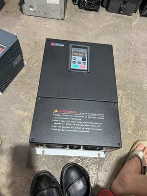 阿尔法6000E变频器37KW实物拍摄95成新23年机