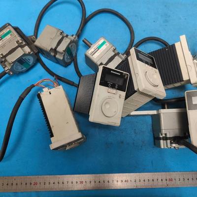 日本东方电机控制器BMUD30-C2电压200240V+