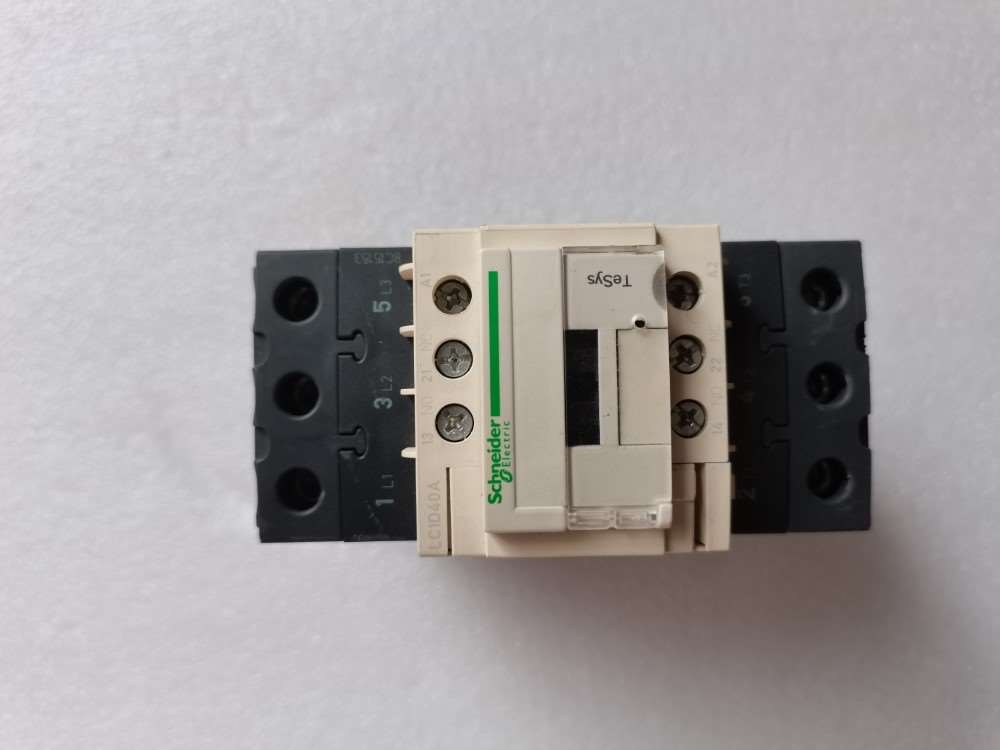 施耐德接触器LC1D40A-议价