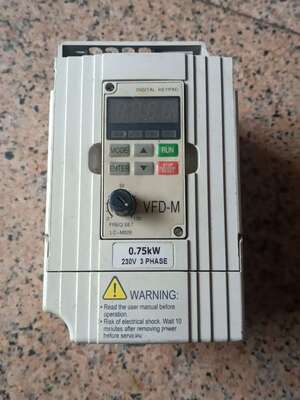 台达变频器VFD007M23A二手拆机成色如图实物拍照2