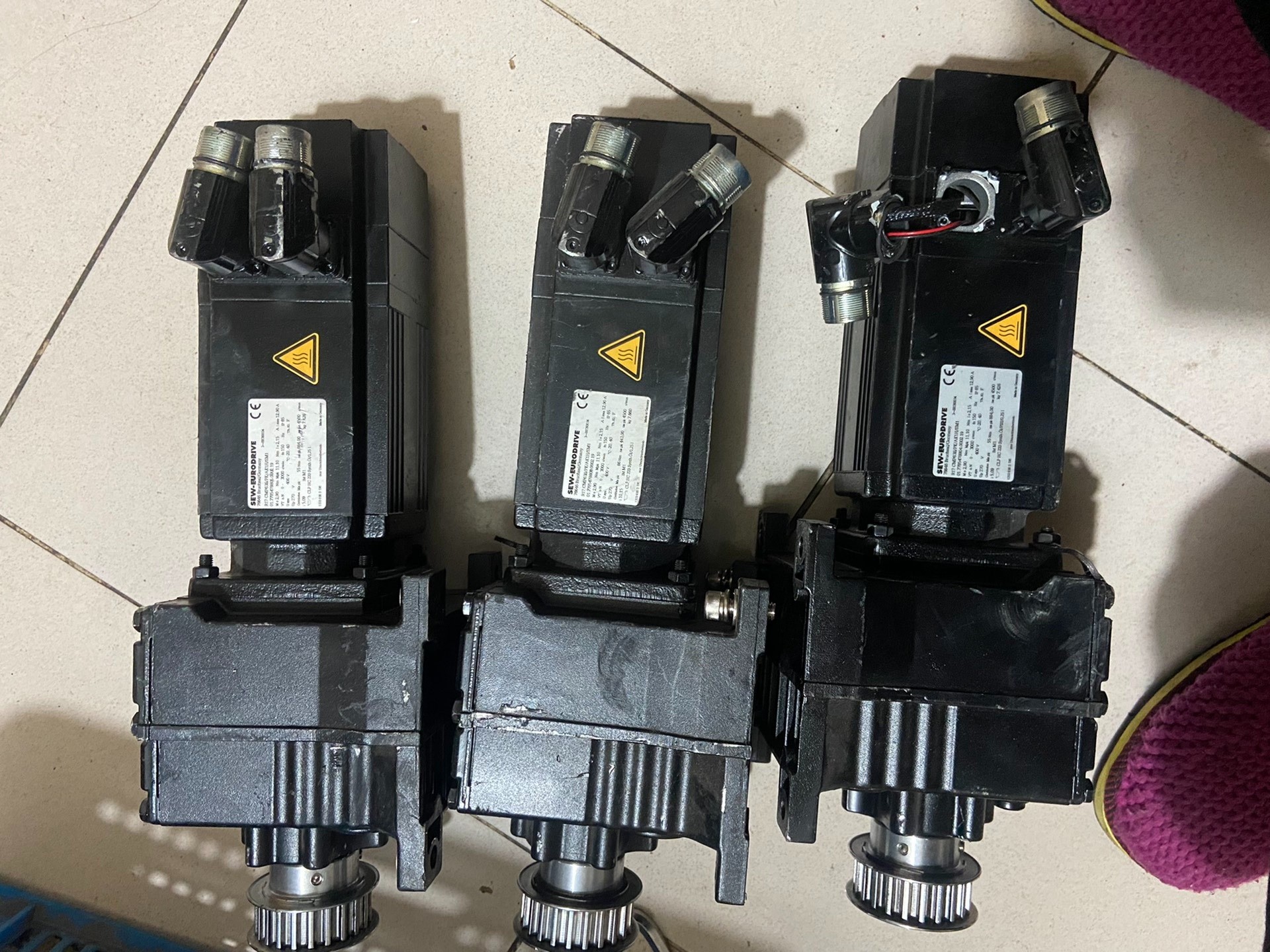 SEW伺服电机  R17  CMP63S/PK/AK1H/S-议价