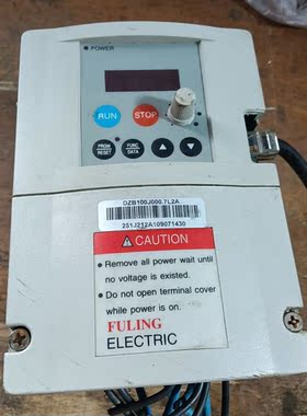 变频器FULING0.75KW接家用电220V出来三