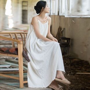 棉麻褶皱小吊带无袖白色长裙女夏季宽松休闲百搭大码打底连衣裙女