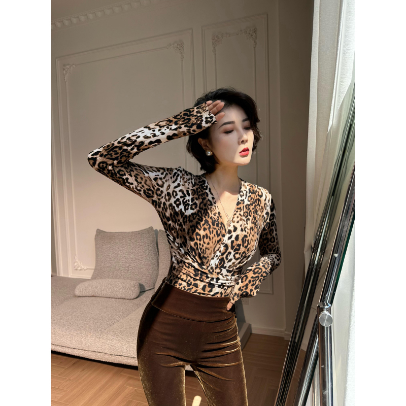 XULU原创秋冬豹纹针织印花长袖连体衣性感百搭修身V领打底上衣