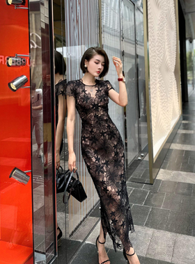 XULU原创水溶蕾丝小众设计感气质名媛圆领短袖法式不规则连衣裙