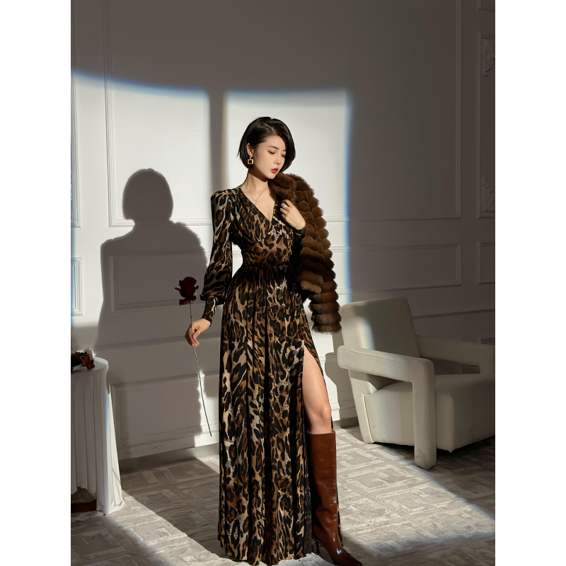 XULU原创水晶麻豹纹双面印花高阶轻奢气质开叉长袖V领连衣裙