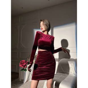 XULU原创高定红色丝绒轻奢气质优雅显身材褶皱长袖 圆领包臀连衣裙