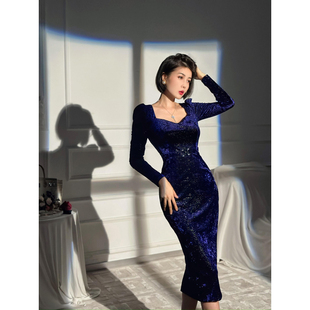 XULU原创欧洲高定雪花丝绒压皱气质通勤优雅小众桃心领长袖 连衣裙