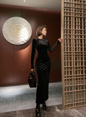 XULU原创轻奢黑色钻石绒气质修身纯色裙优雅小众长袖圆领连衣裙