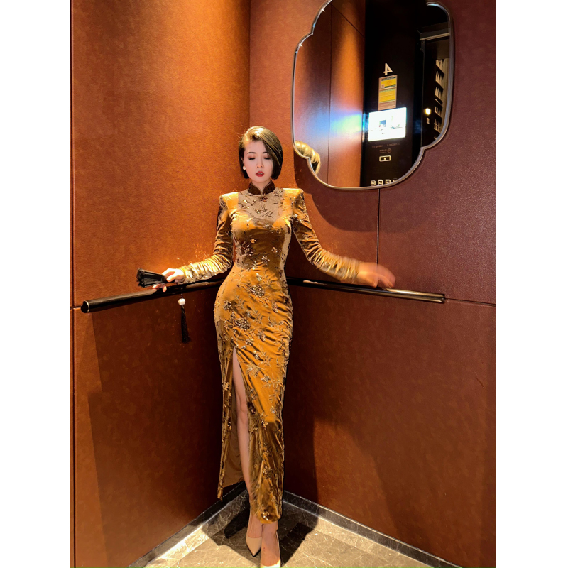 XULU原创丝绒重工绣花亮片旗袍复古大气斜襟优雅女人味连衣裙