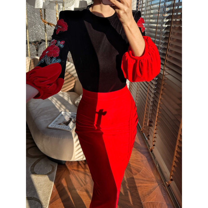 XULU原创黑红拼接撞色丝绒进口手工绣花珠片收腰包臀灯笼袖连衣裙,女装/女士精品,连衣裙,淘宝优惠券,粉丝福利购,淘宝优惠卷