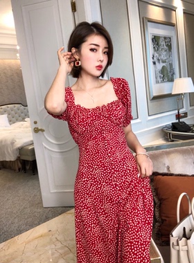 XULU原创方领花瓣点红色连衣裙流行新款夏赫本开叉一字肩碎花裙