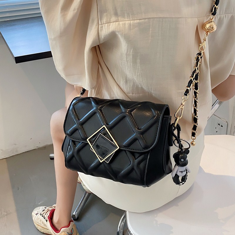 黑色包包女斜挎包2021新款潮时尚百搭小金球链条小包包菱格女包夏