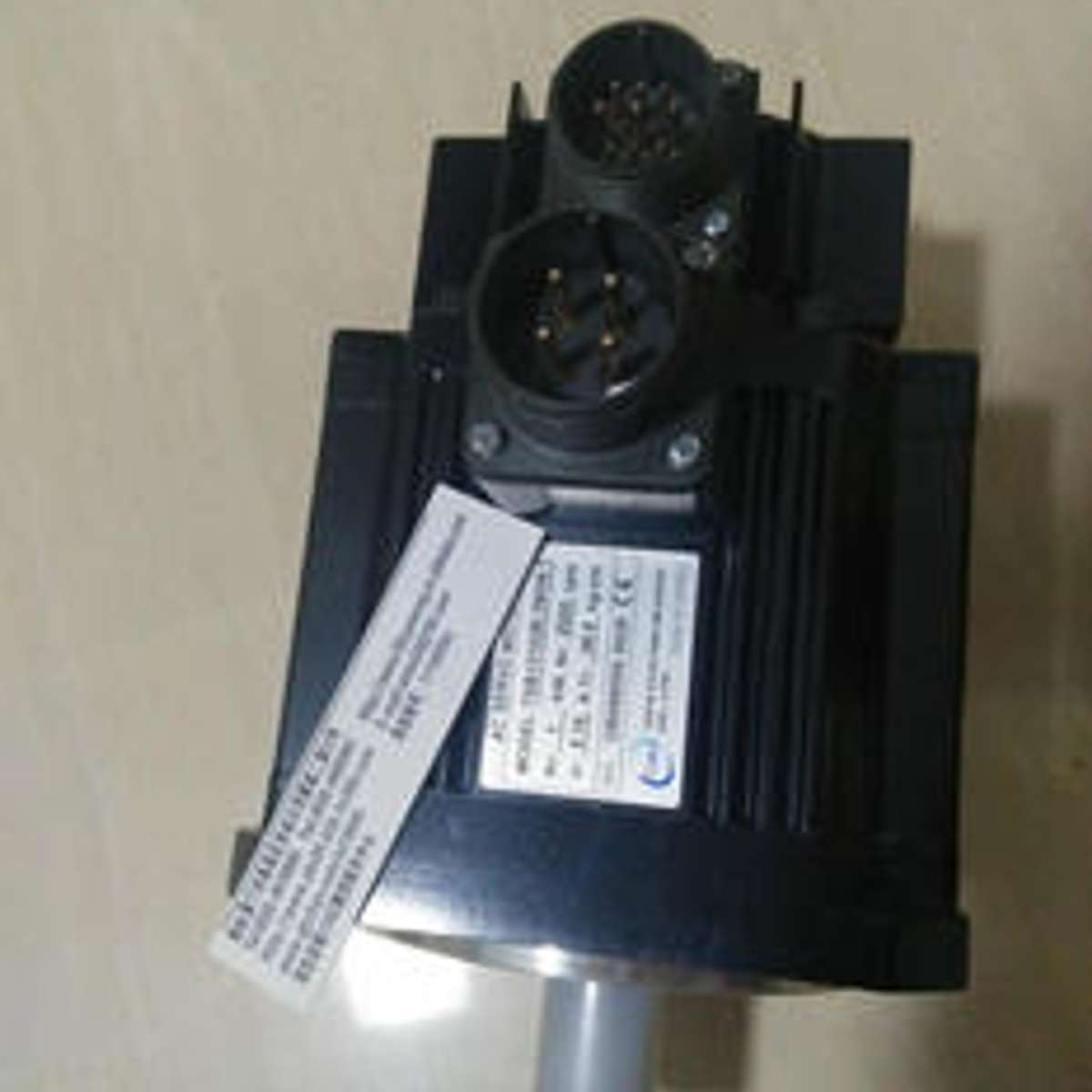 动元伺服电机TSB13102B-3NHA-1 AC SERVO MOTOR TSB13102B-3NHA-1