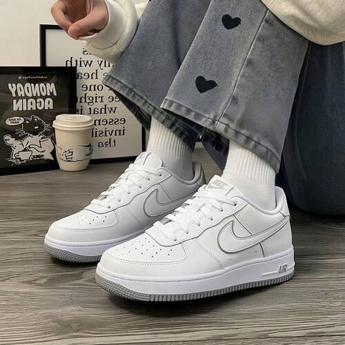 NIKE耐克女鞋AF1空军一号