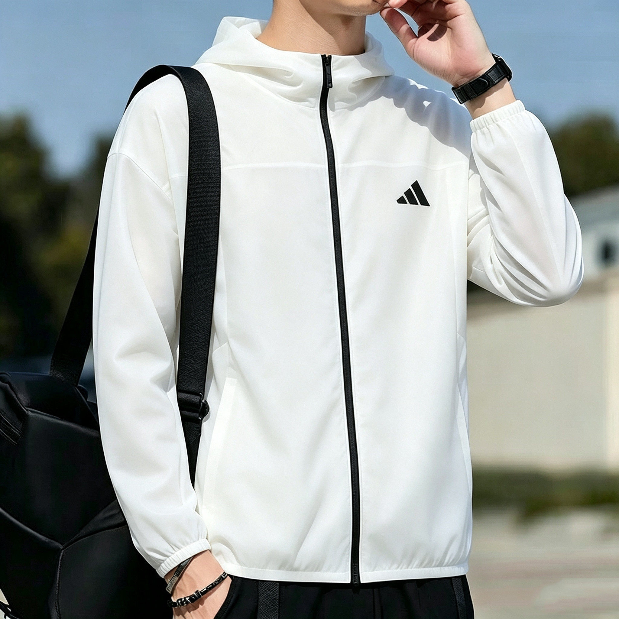 阿迪达斯外套男士新款健身训练运动服连帽防风休闲梭织夹克上衣