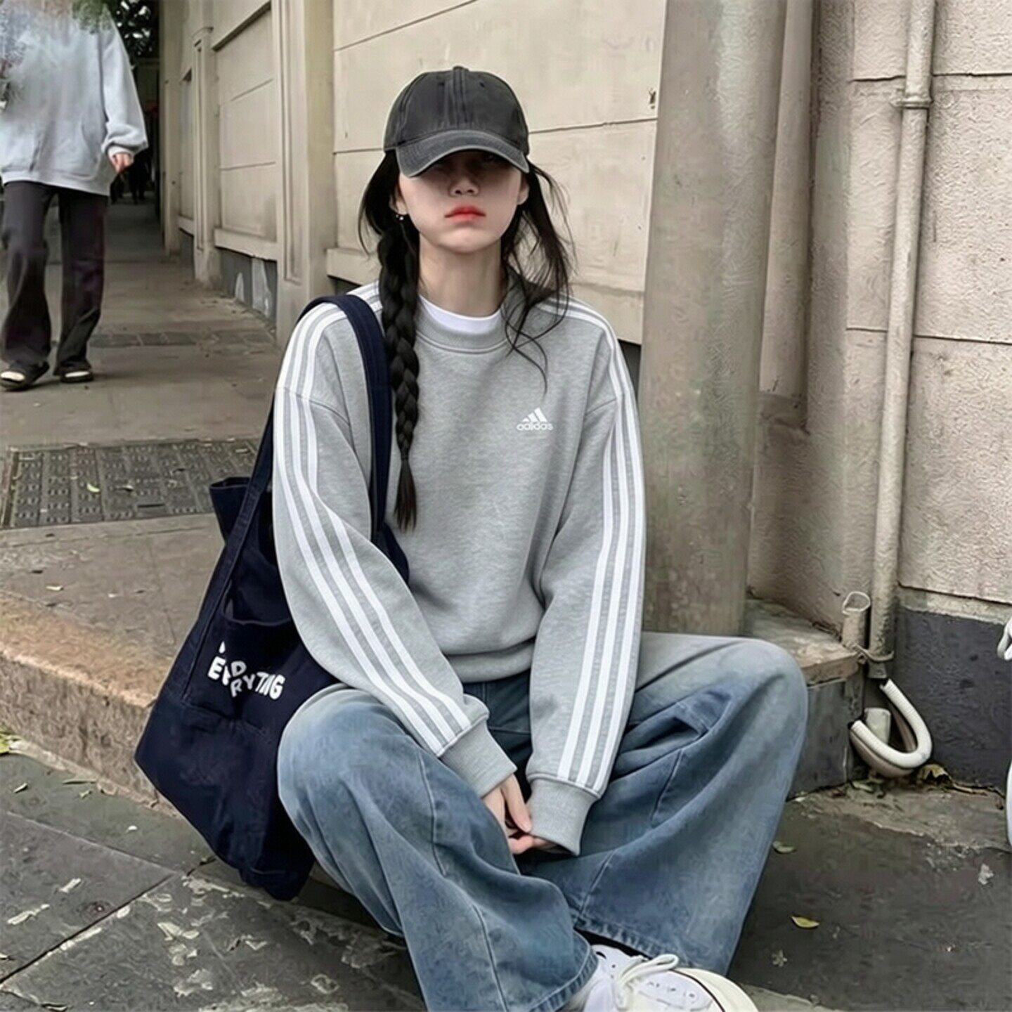 Adidas阿迪达斯灰色卫衣女秋季新款打底百搭校园休闲复古运动上衣
